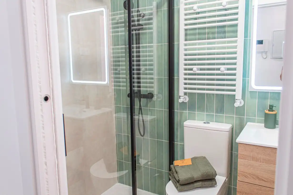 Baño de Piso en venta en Madrid con Aire acondicionado, Calefacción y Amueblado