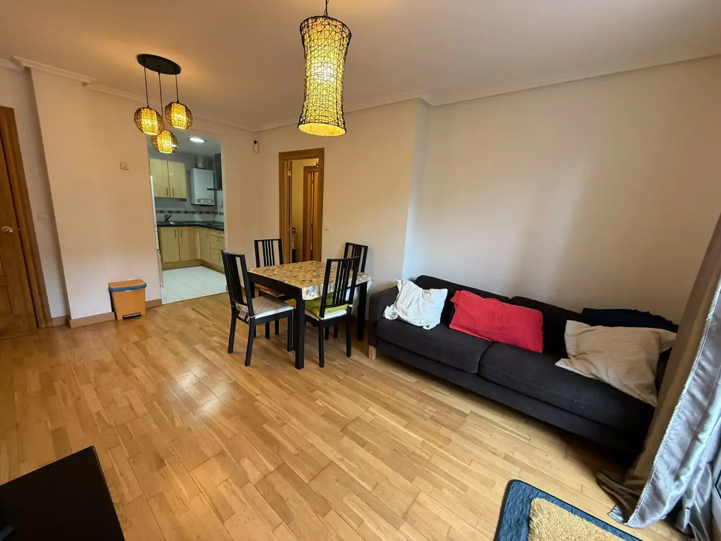 Sala de estar de Piso en venta en Hazas de Cesto con Calefacción, Terraza y Piscina comunitaria