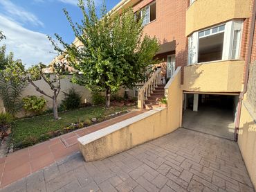 Villa con giardino in vendita a Calle Finlandia