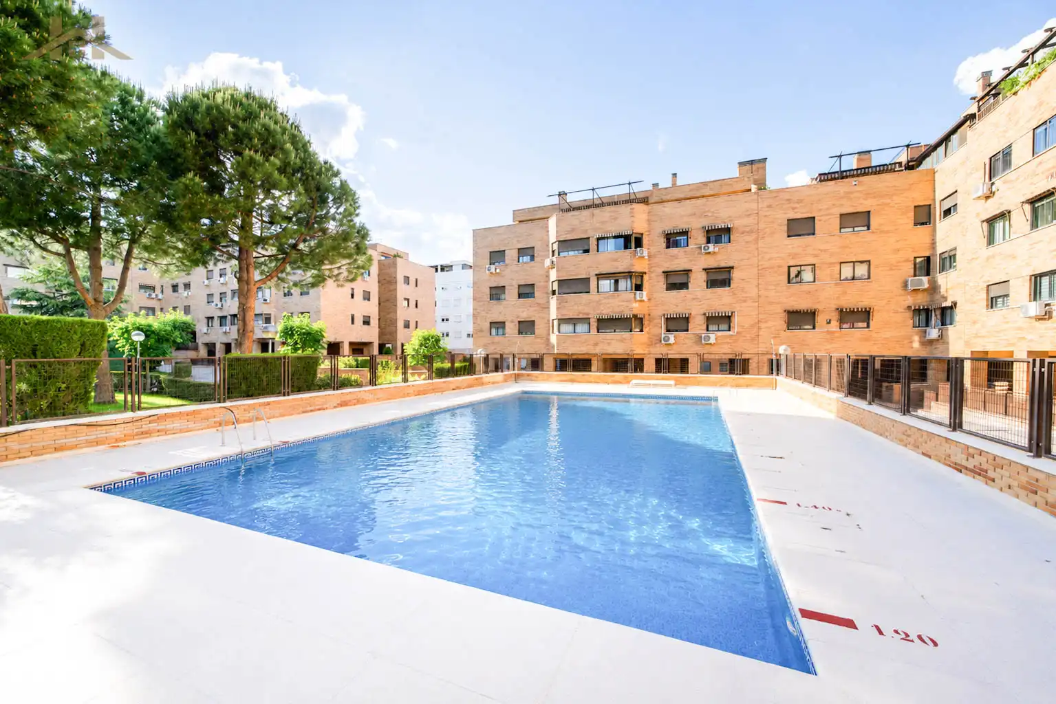 Piscina de Pis en venda en Valdemoro amb Aire condicionat, Calefacció i Traster