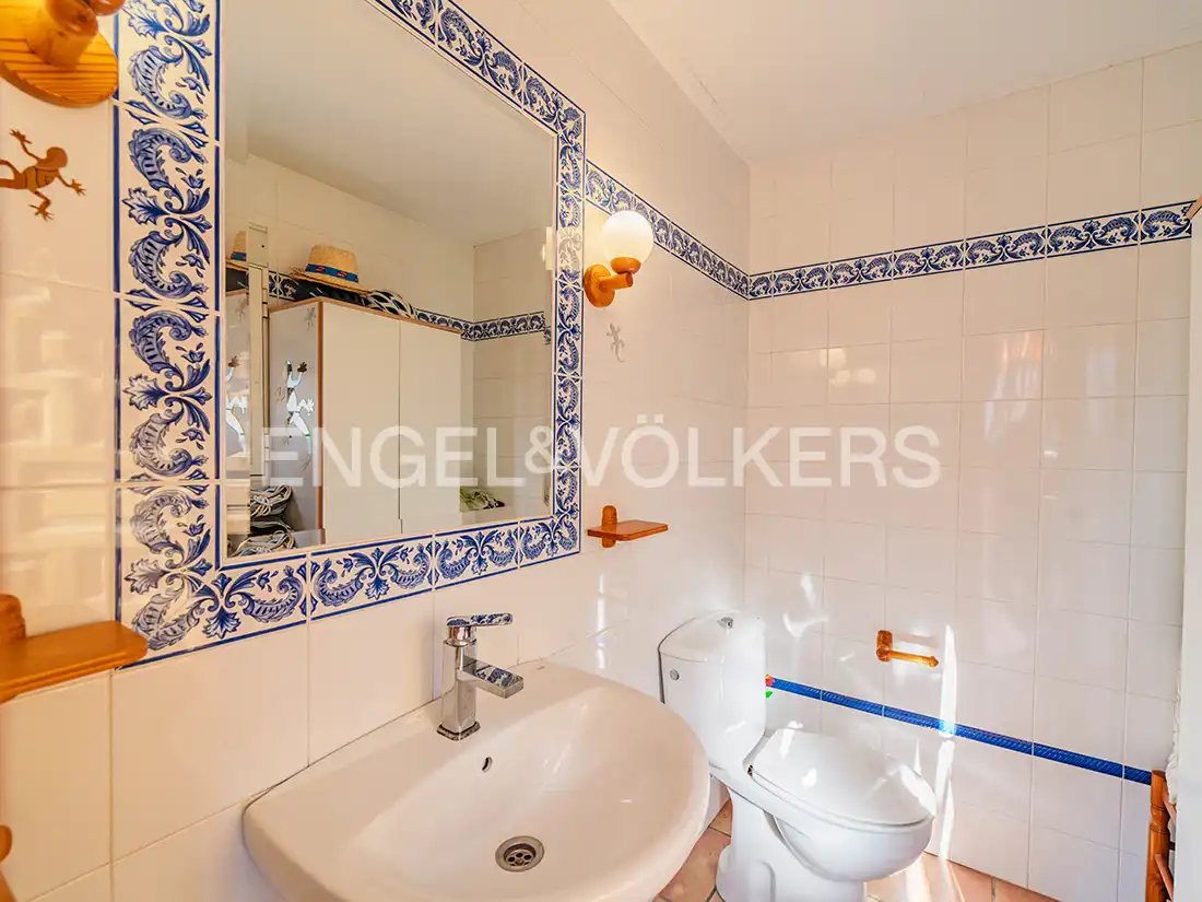 Bathroom of Houses for sale in San Vicente del Raspeig / Sant Vicent del Raspeig  with Air Conditioner, Heating and Private garden