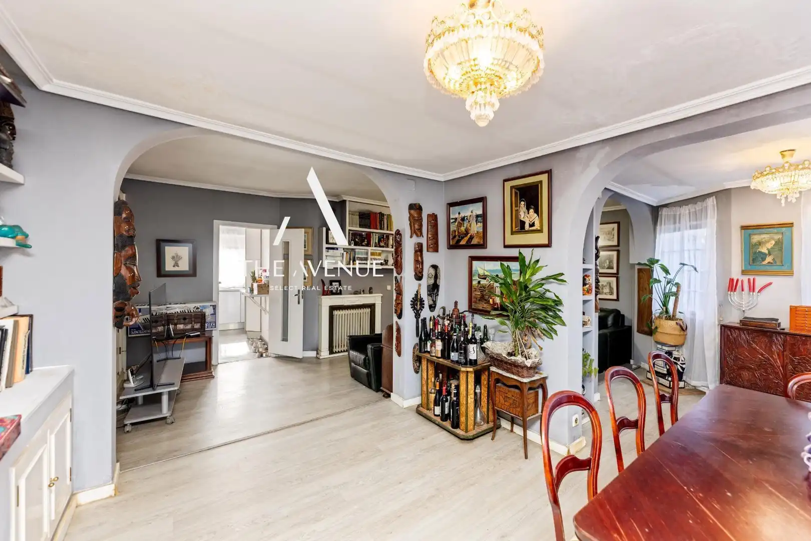 Sala d'estar de Casa adosada en venda en Las Rozas de Madrid amb Calefacció, Jardí privat i Parquet