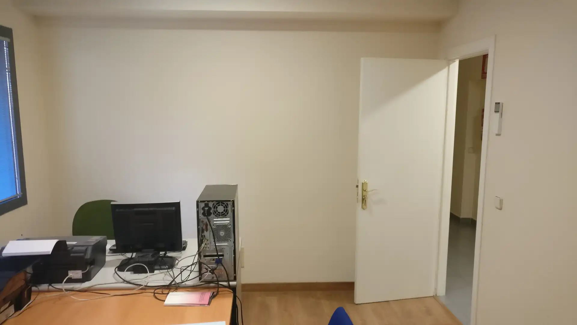 Büro zum Verkauf in Toledo mit Klimaanlage, Heizung und Abstellraum