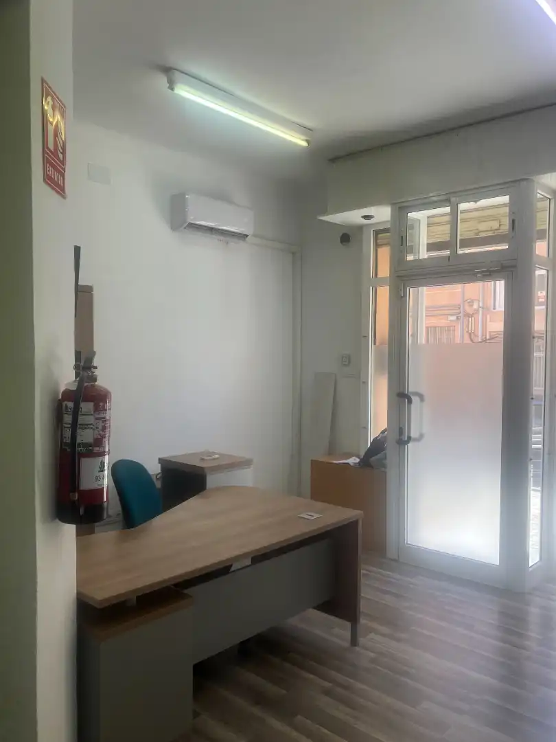 Commercial properties for rent in Badalona  with Air Conditioner, Parquet flooring and Furnished