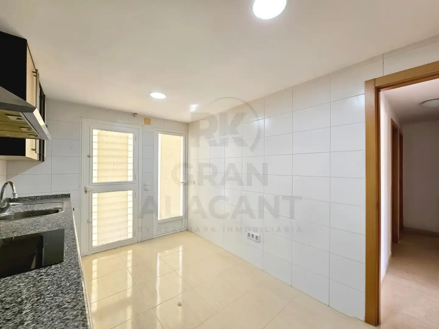 Planta baja en venta en Santa Pola con Aire acondicionado, Calefacción y Jardín privado