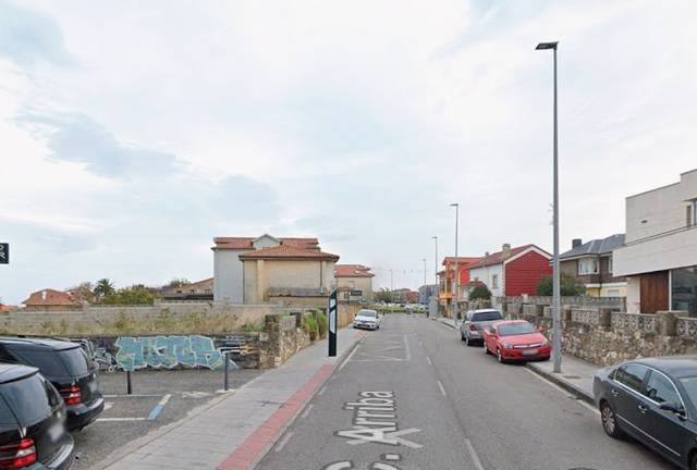 Nave industrial en Alquiler en Calle Arriba en Cueto