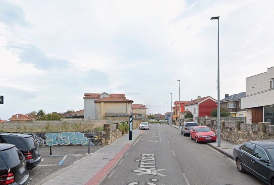 Vista exterior de Nau industrial de lloguer en Santander