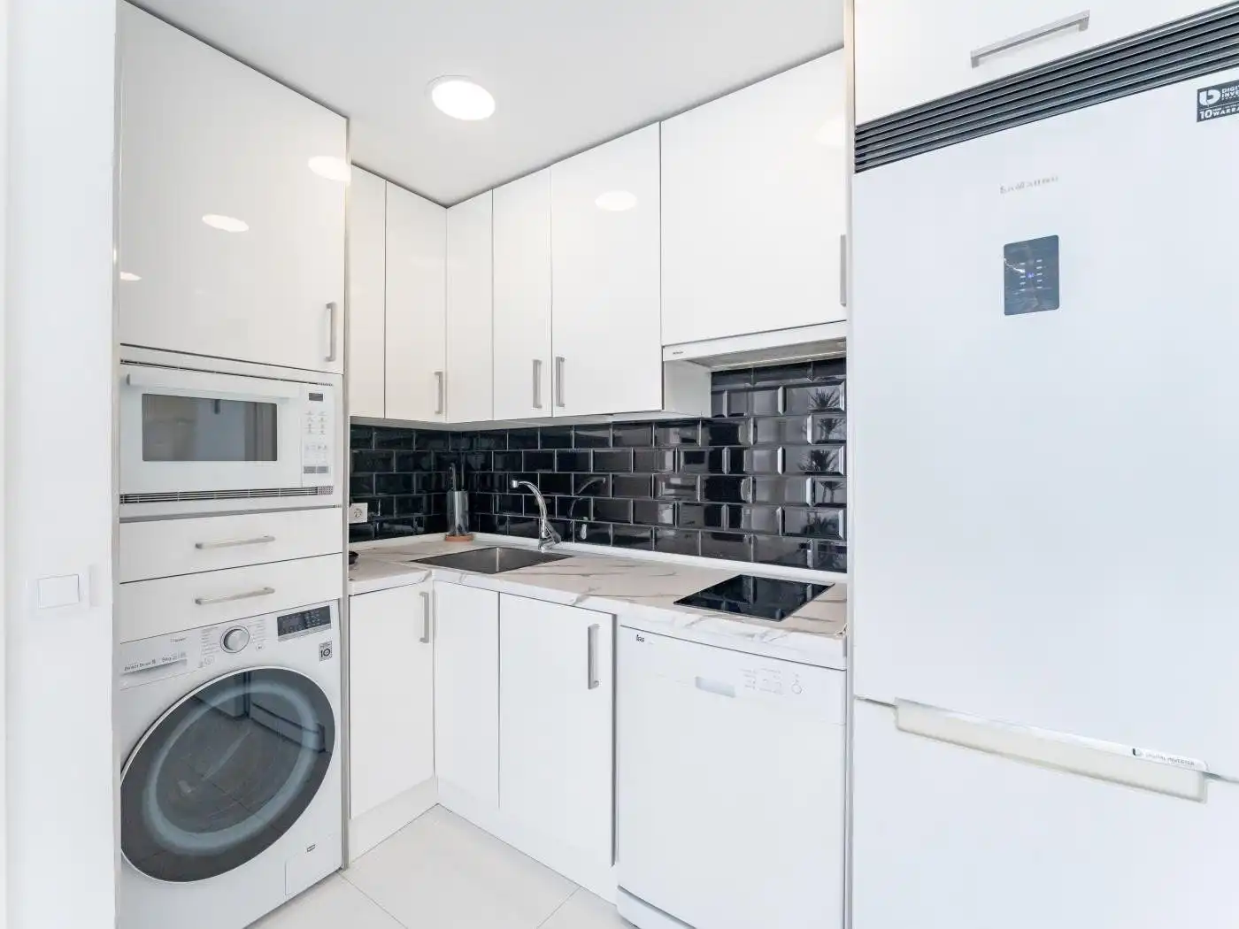Kitchen of Apartments for sale in Benalmádena  with Air Conditioner, Furnished and Internet