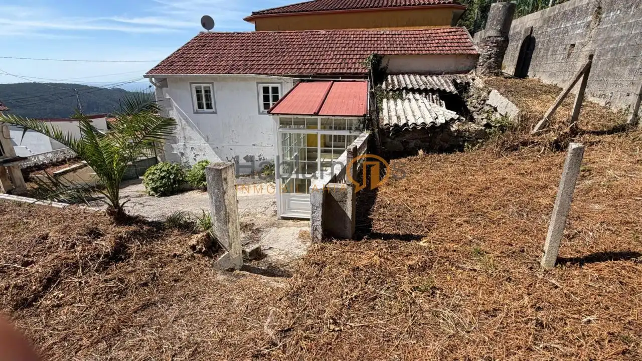 Country homes for sale in Bueu  with Heating, Private garden and Storage room