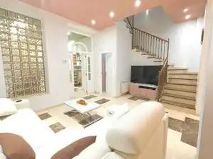 Sala d'estar de Casa adosada en venda en Valencia amb Aire condicionat, Calefacció i Parquet