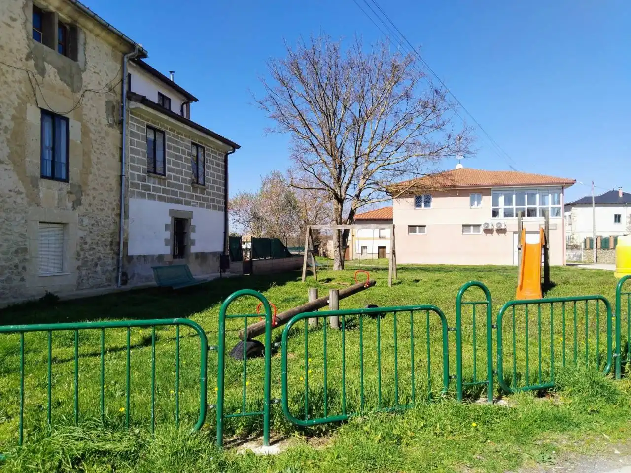Außenansicht von Wohnung zum Verkauf in Merindad de Cuesta-Urria mit Heizung, Abstellraum und Möbliert