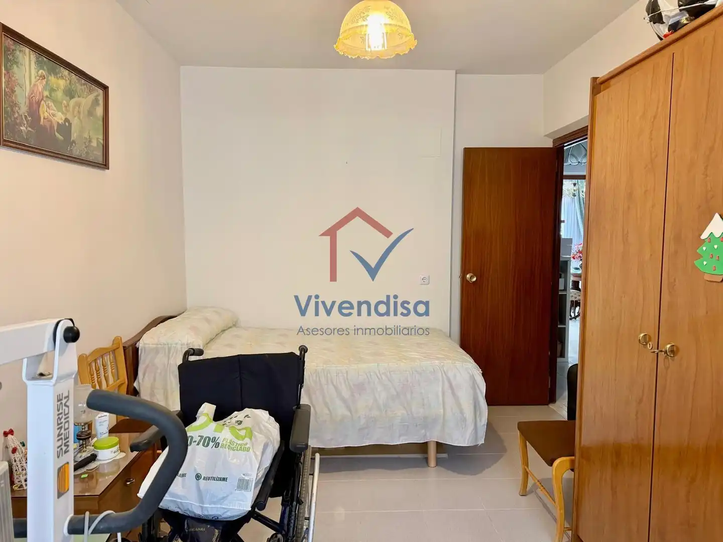 Dormitori de Casa adosada en venda en Marchamalo amb Calefacció, Jardí privat i Terrassa