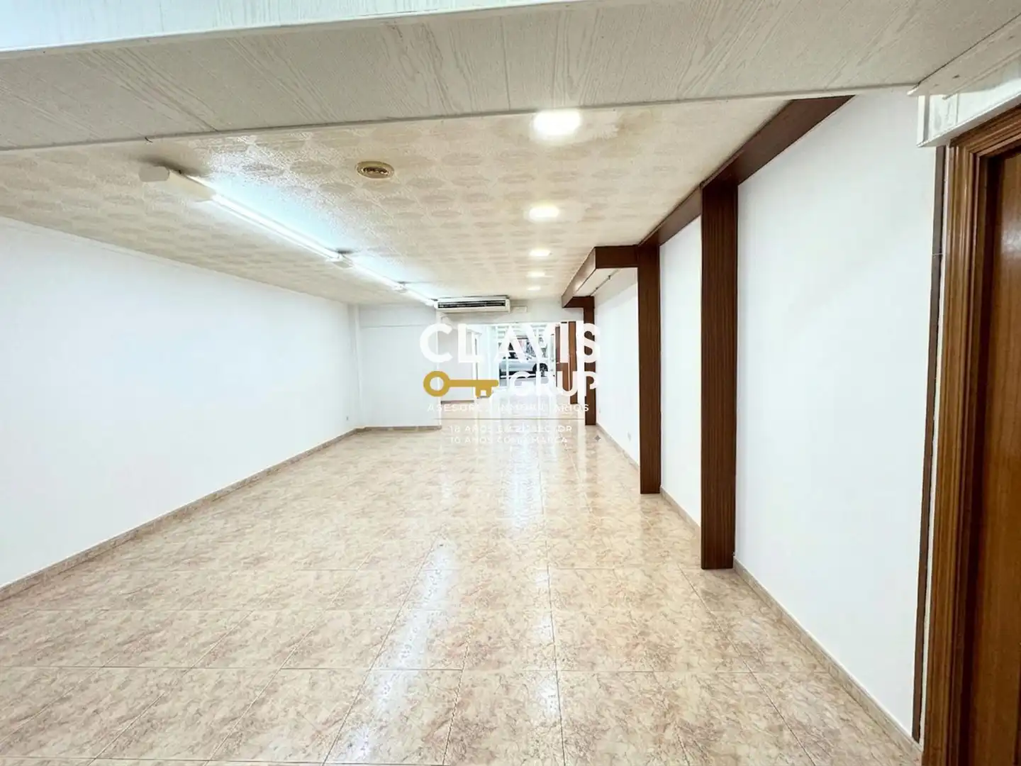 Local comercial en venda a Nou Barris, imagen 2
