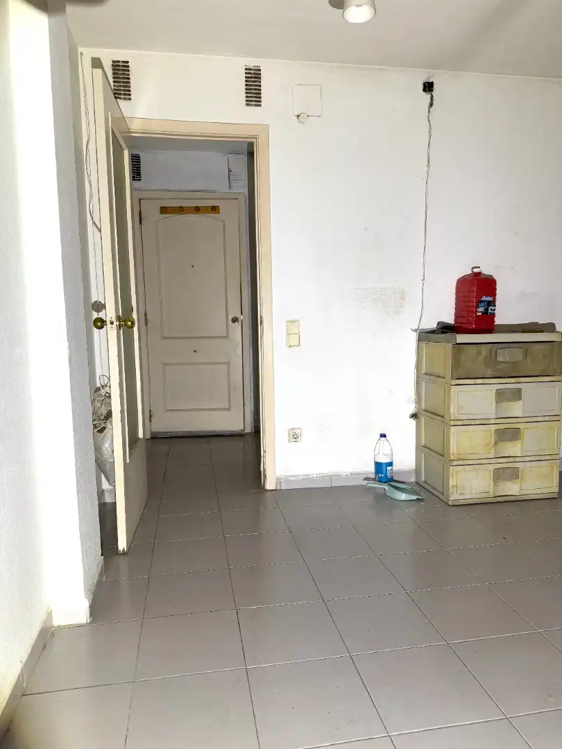 Büro zum Verkauf in Terrassa mit Alarm