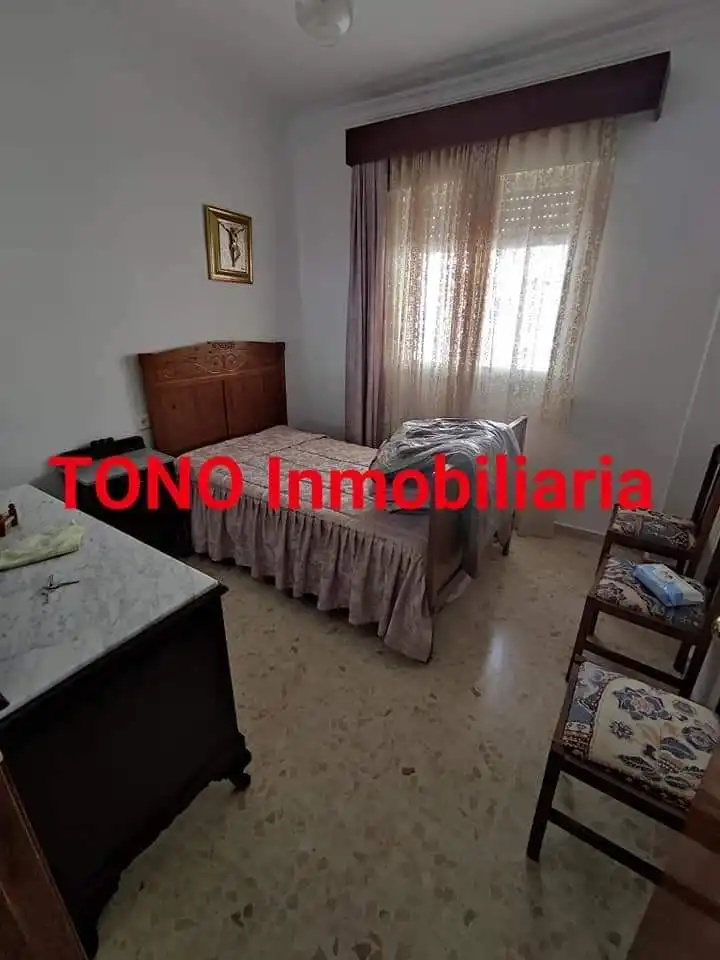 Dormitori de Pis en venda en Écija amb Aire condicionat, Jardí privat i Moblat