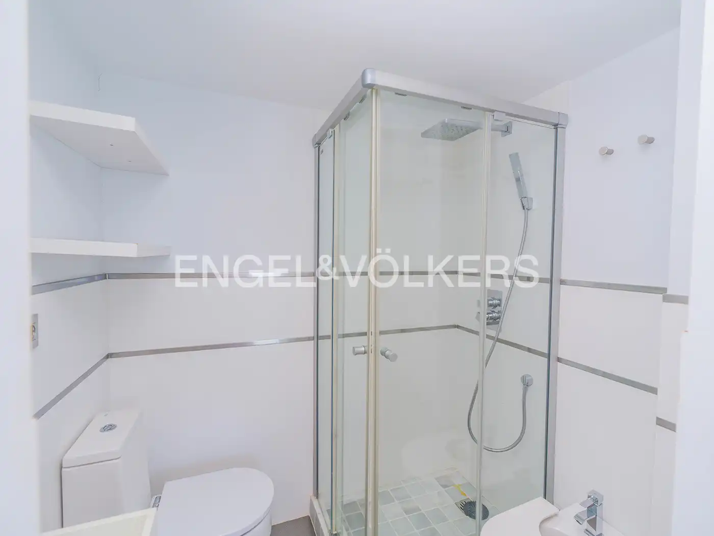Bathroom of Flat for rent in Alicante / Alacant  with Heating, Terrace and Furnished