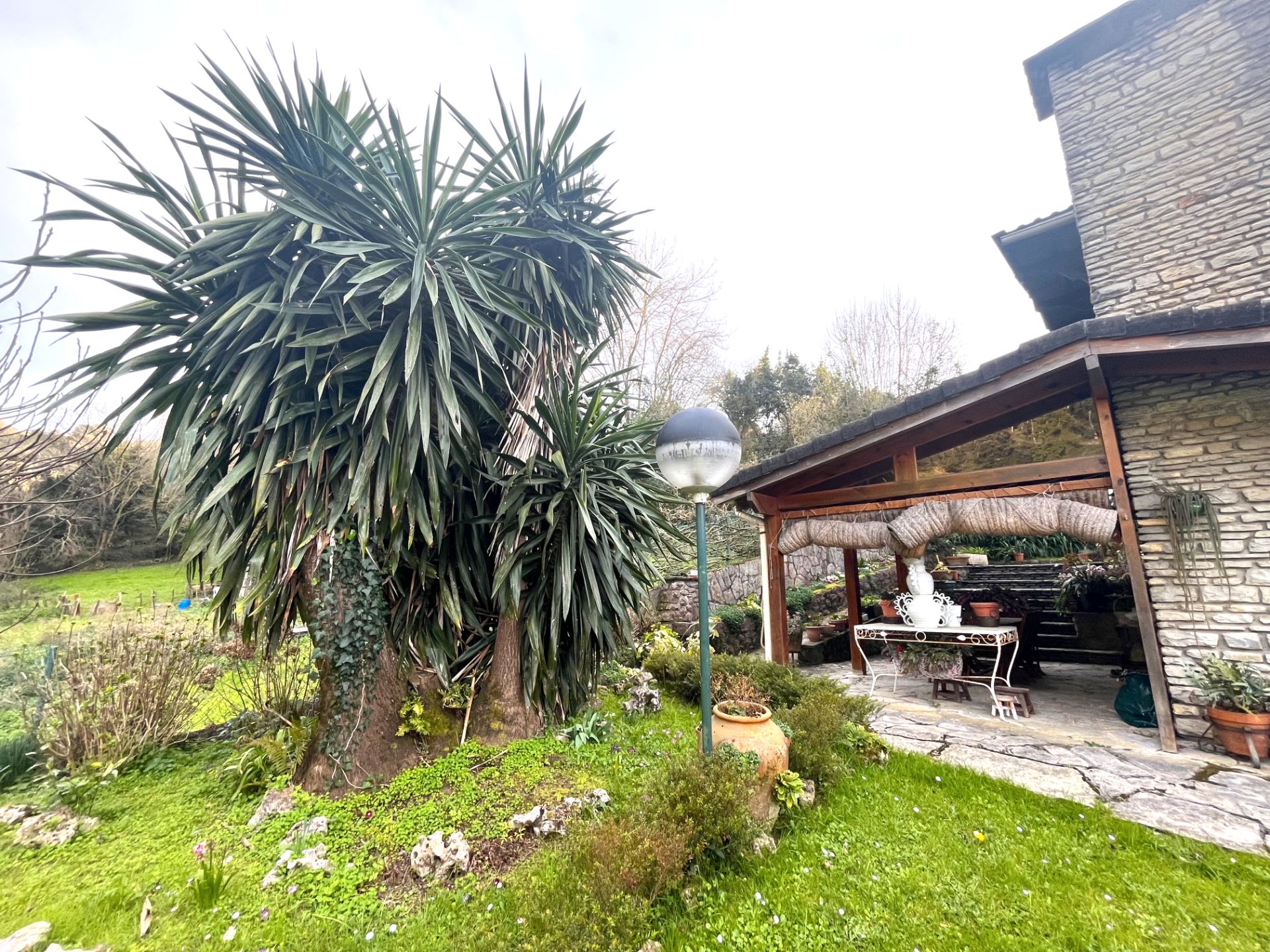 Jardí de Casa o xalet en venda en Castro-Urdiales amb Calefacció, Jardí privat i Terrassa