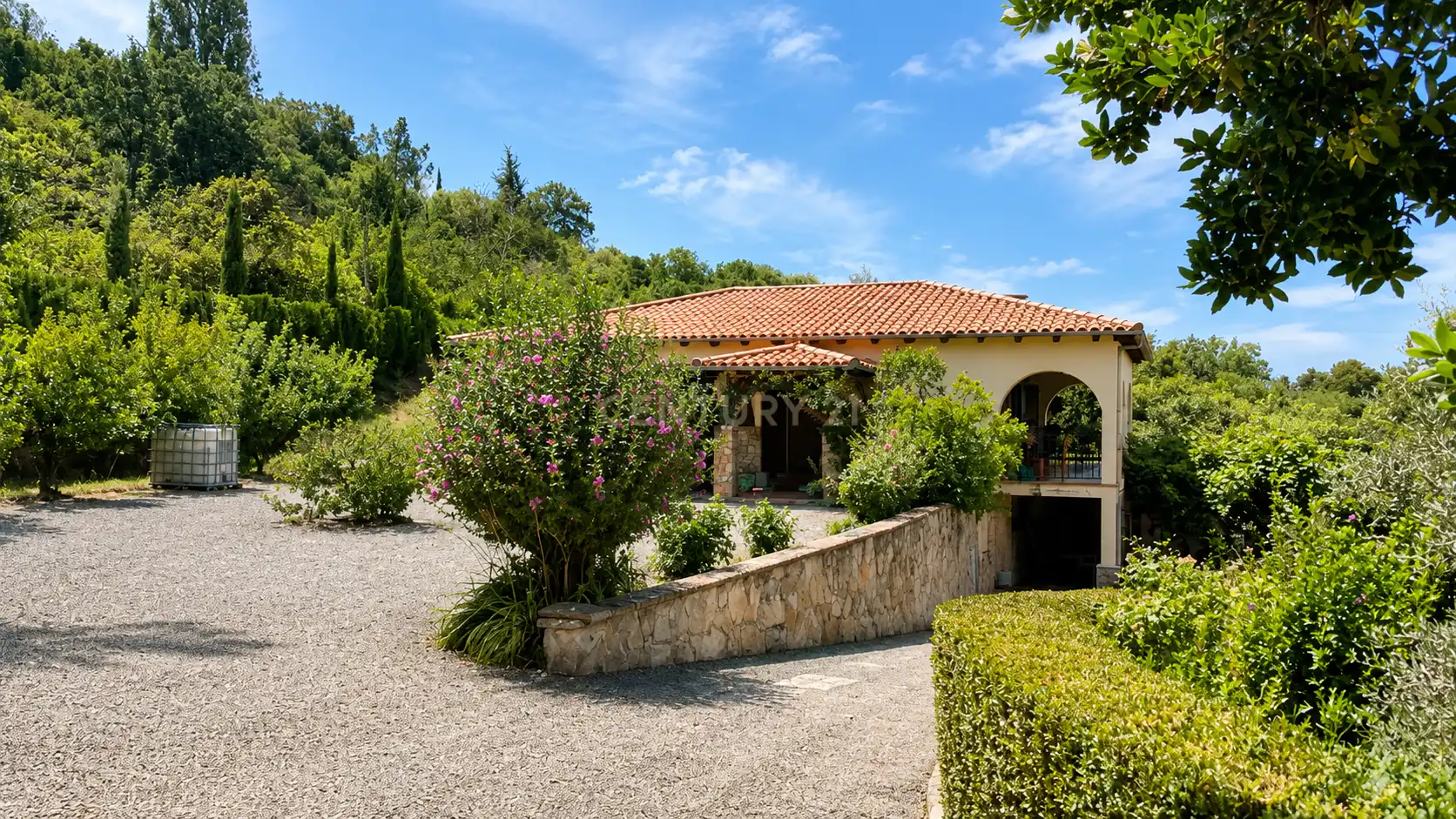 Vista exterior de Casa o xalet en venda en Hervás amb Jardí privat i Balcó