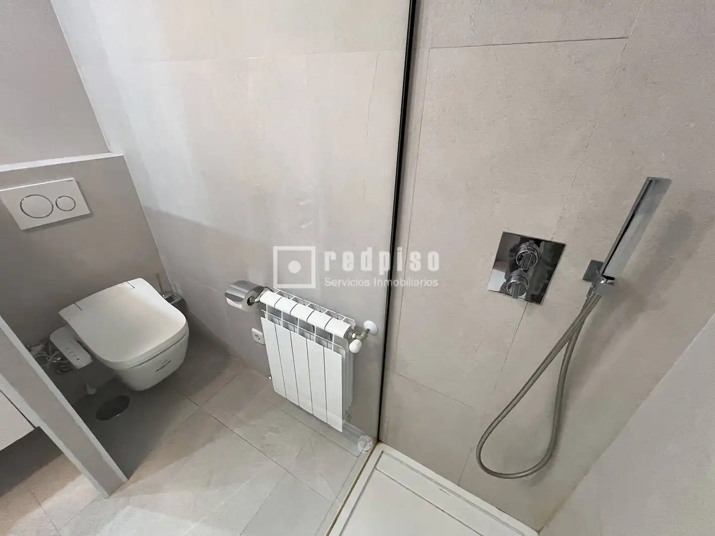 Badezimmer von Haus oder Chalet zur Miete in Madrid mit Heizung, Privatgarten und Terrasse
