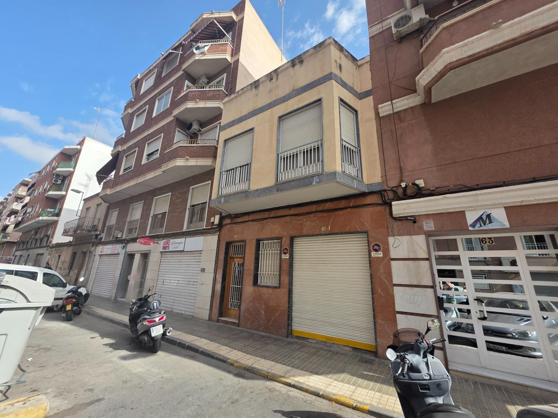 Exterior view of House or chalet for sale in Elche / Elx  with Terrace and Storage room