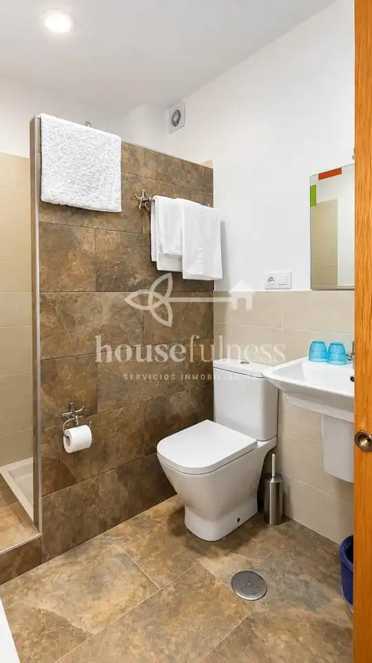 Badezimmer von Country house zur Miete in Ferrol mit Heizung, Privatgarten und Terrasse