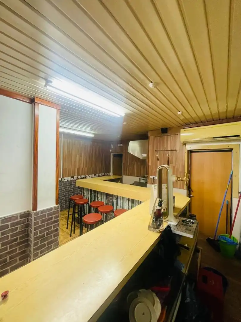 Cocina de Local de alquiler en Santa Coloma de Gramenet