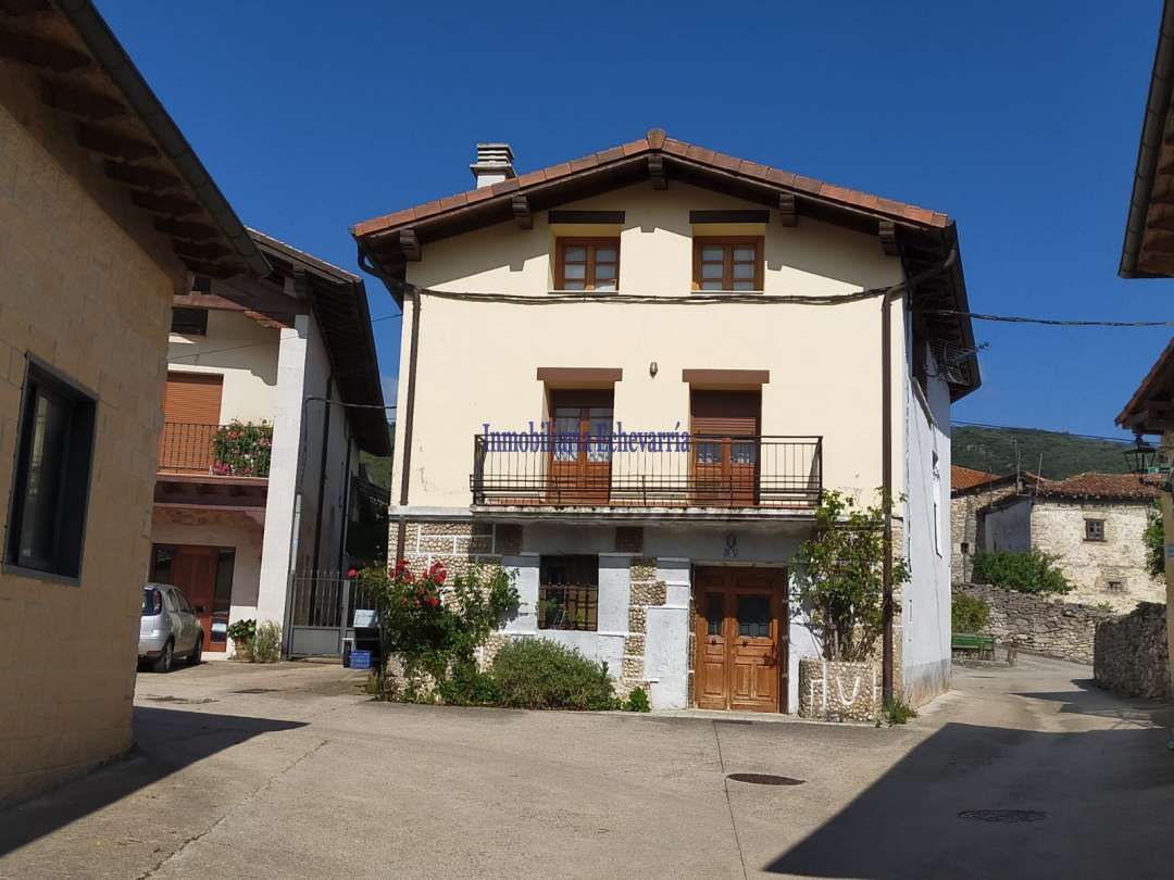 Vista exterior de Finca rústica en venda en Valdegovia / Gaubea amb Calefacció