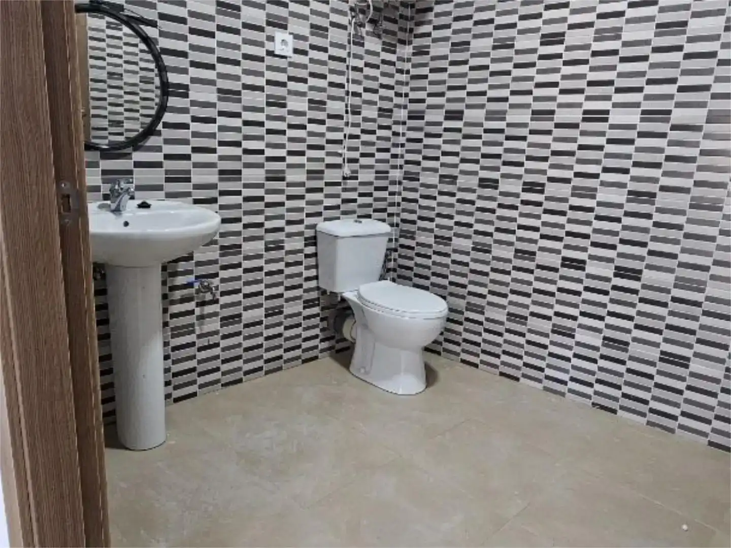 Bany de Local de lloguer en Cebolla amb Aire condicionat