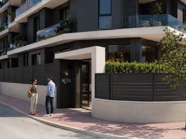 Pis amb balcó en venda a Avenida de Granada