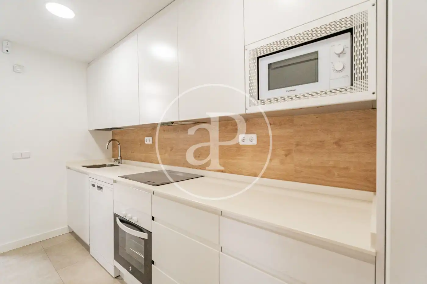 Cocina de Casa o chalet de alquiler en Madrid con Aire acondicionado, Calefacción y Jardín privado