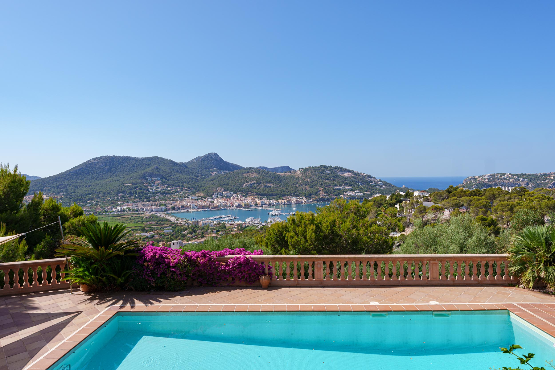Swimming pool of House or chalet for sale in Andratx  with Air Conditioner, Private garden and Terrace