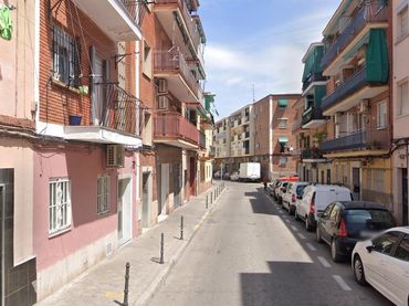 Bajo en venta en De José Del Pino Jiménez