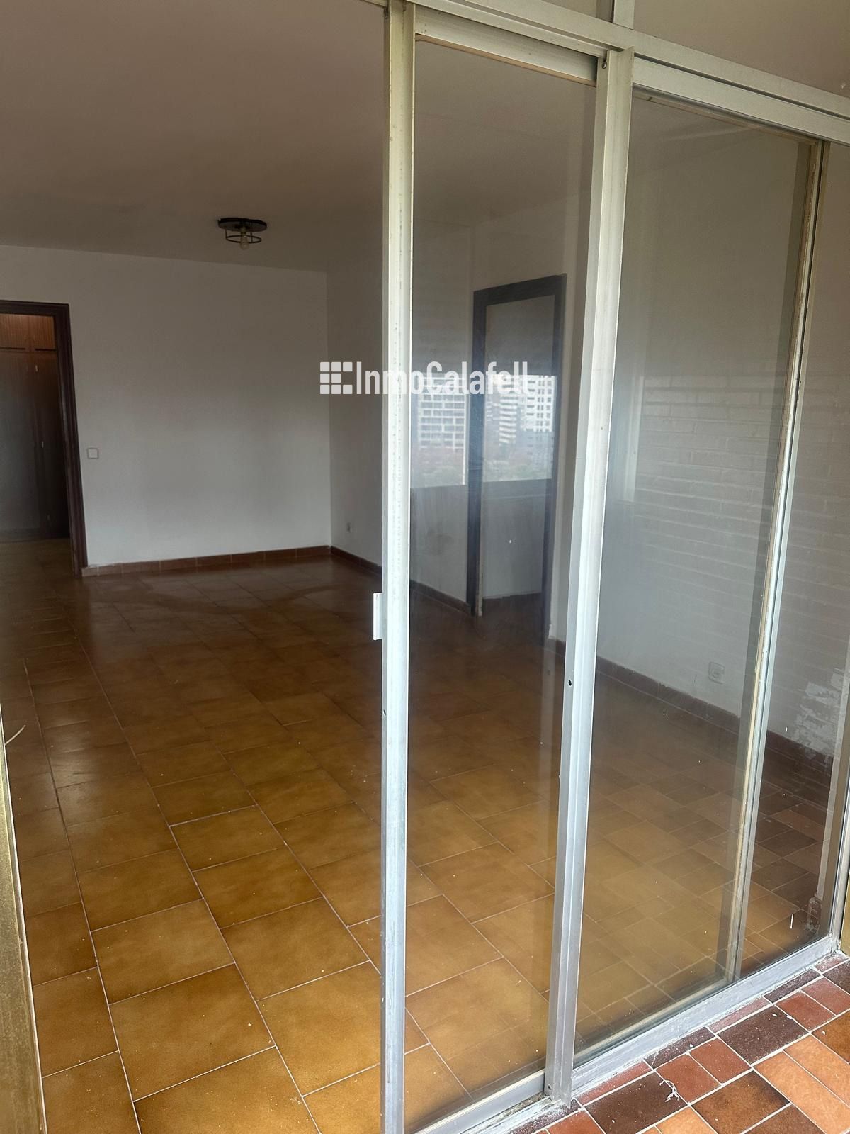 Flat for sale in L'Hospitalet de Llobregat  with Terrace