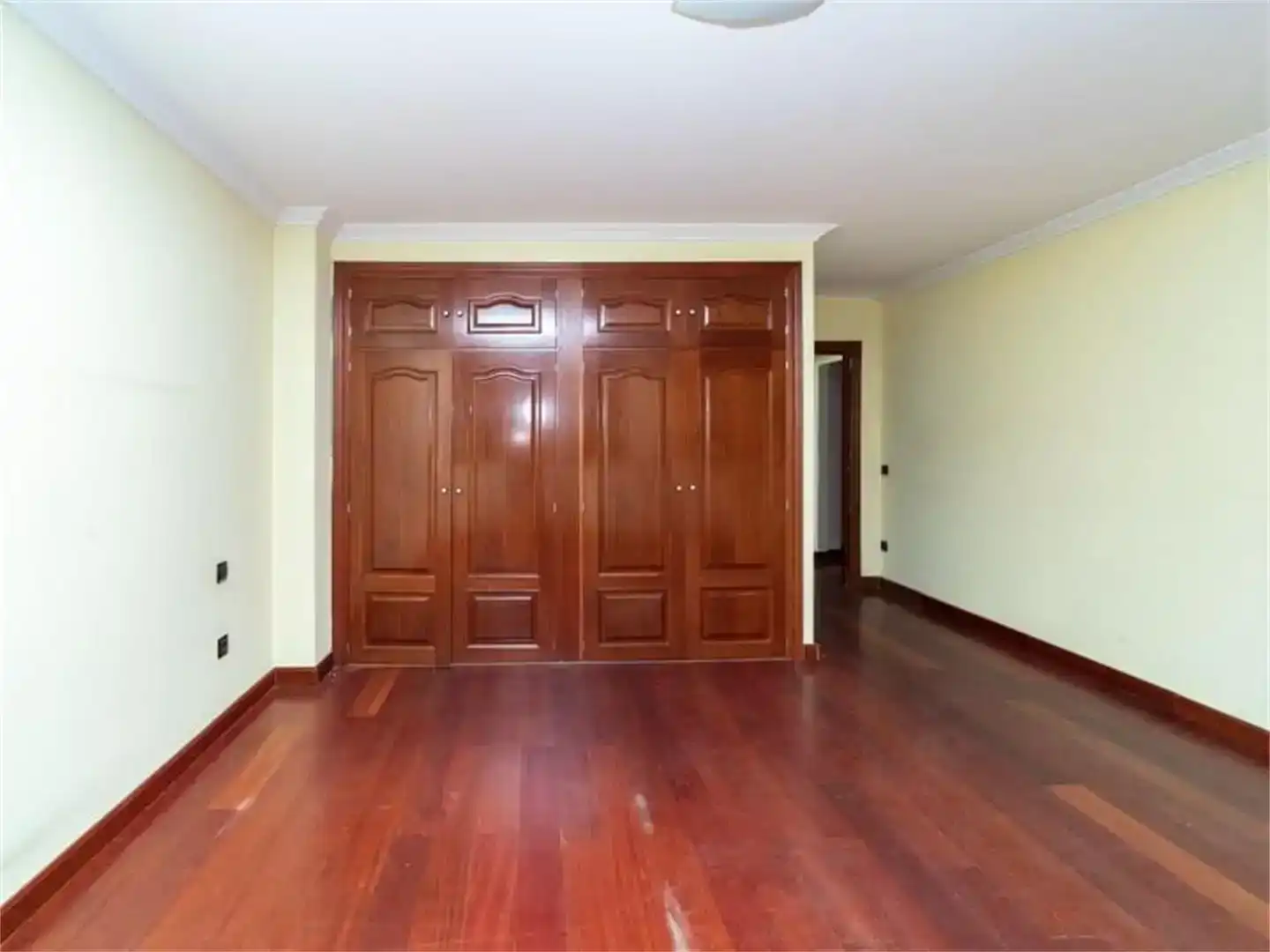 Habitación de Casa o chalet en venta en  Madrid Capital con Aire acondicionado, Piscina y Balcón