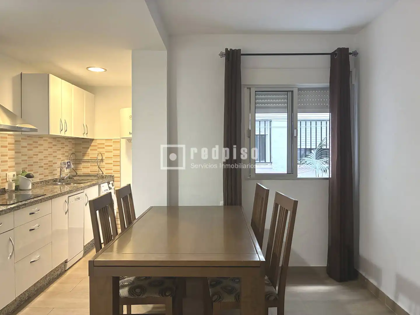 Comedor de Piso en venta en Sevilla con Aire acondicionado, Terraza y Amueblado