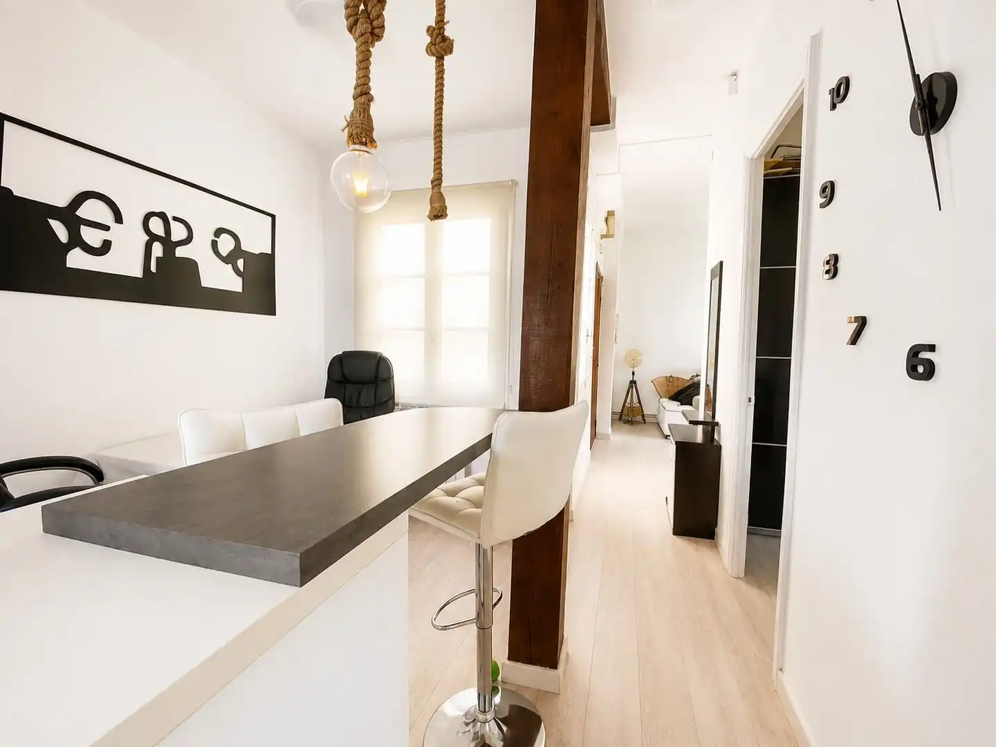 Sala d'estar de Pis en venda en Donostia - San Sebastián  amb Calefacció