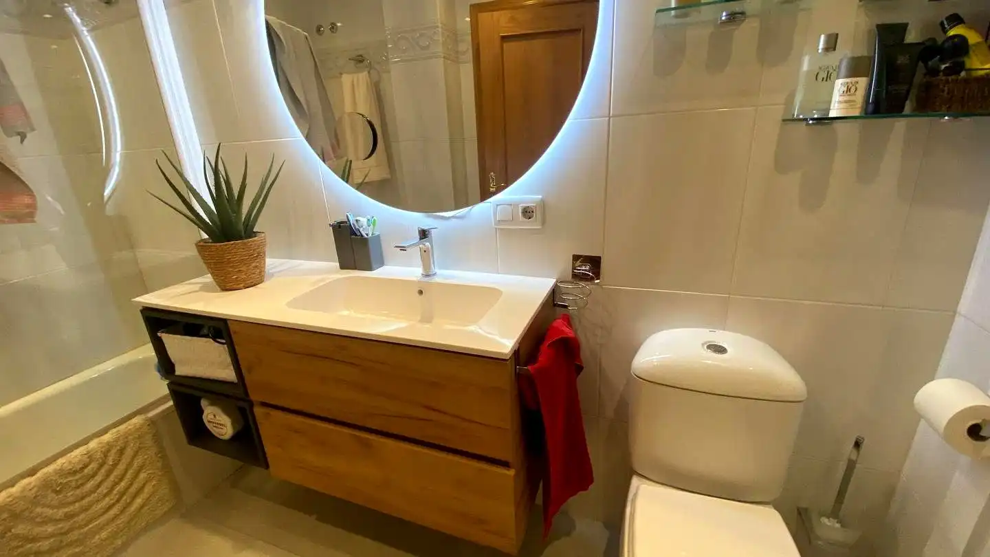 Bathroom of Flat for sale in  Logroño  with Heating, Parquet flooring and Storage room