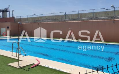 Swimming pool of Flat for sale in Dos Hermanas  with Terrace and Swimming Pool