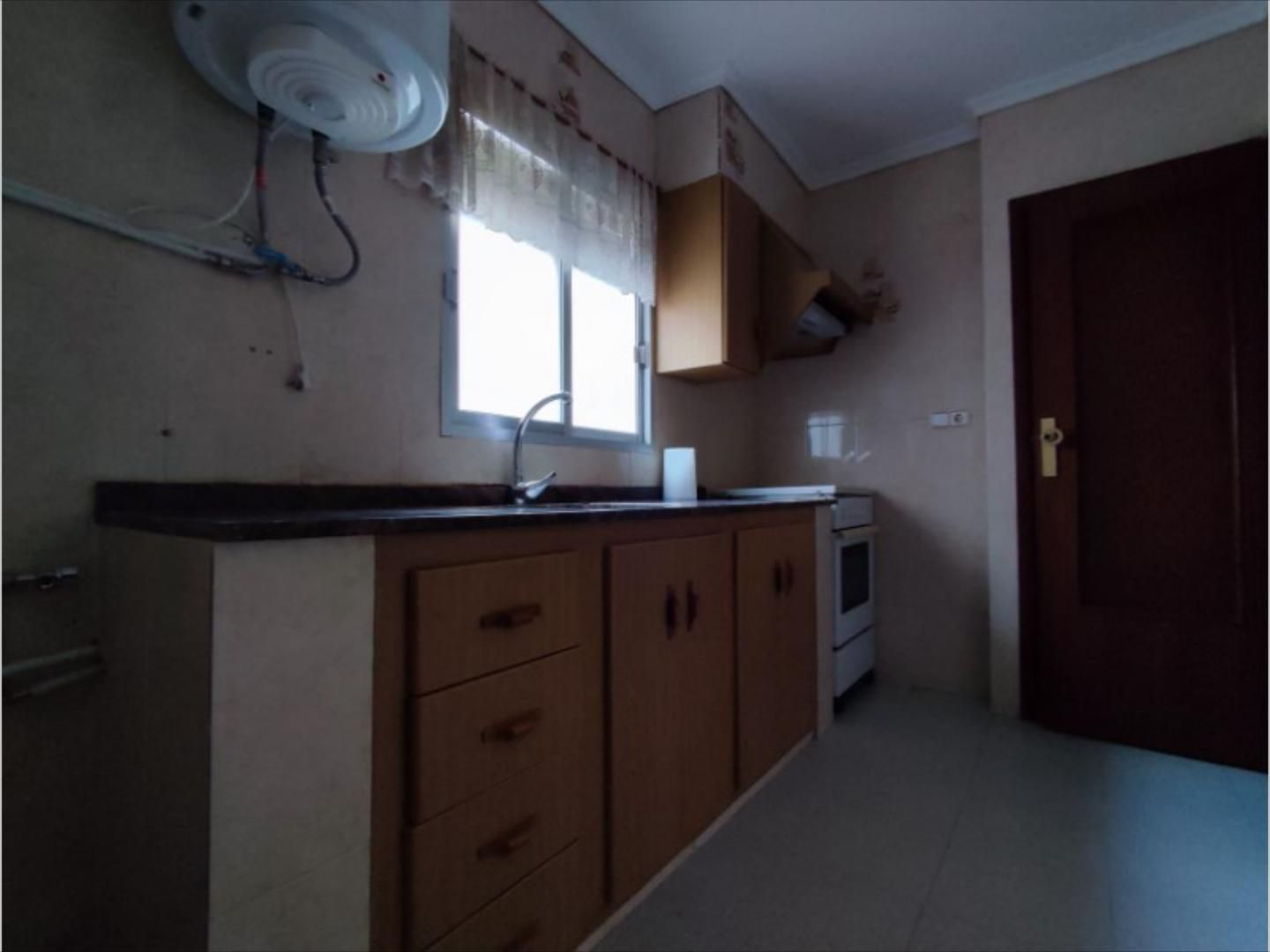 Kitchen of Flat to rent in Carcaixent