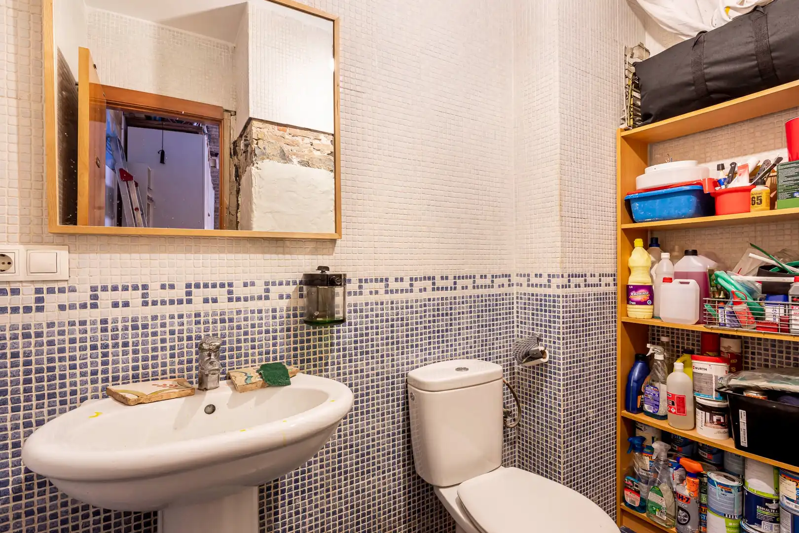 Bathroom of Commercial properties for sale in Valencia