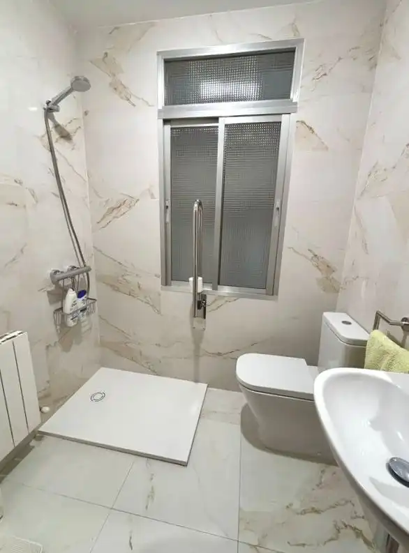 Piso en venta en Avenida del Ferrocarril, Ametzola