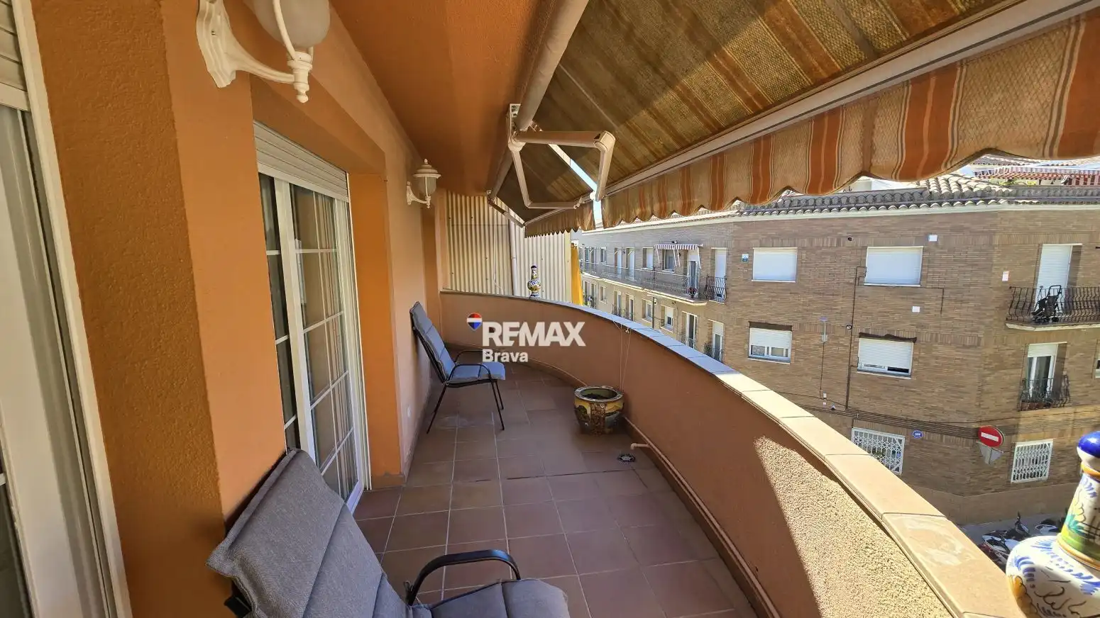 Vista exterior de Casa o xalet en venda en Pineda de Mar amb Aire condicionat, Calefacció i Terrassa