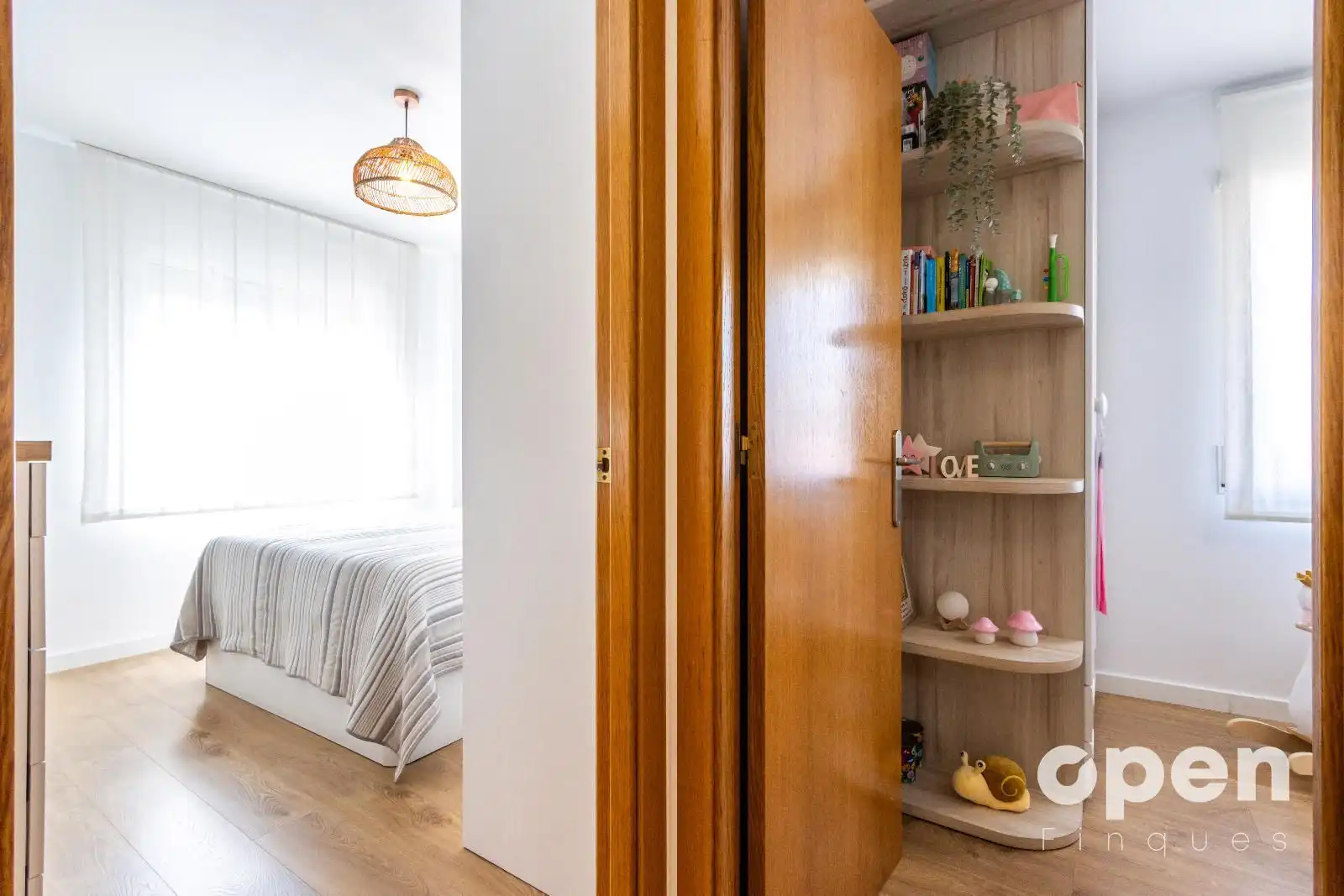 Bedroom of Flat for sale in Terrassa  with Air Conditioner, Heating and Parquet flooring