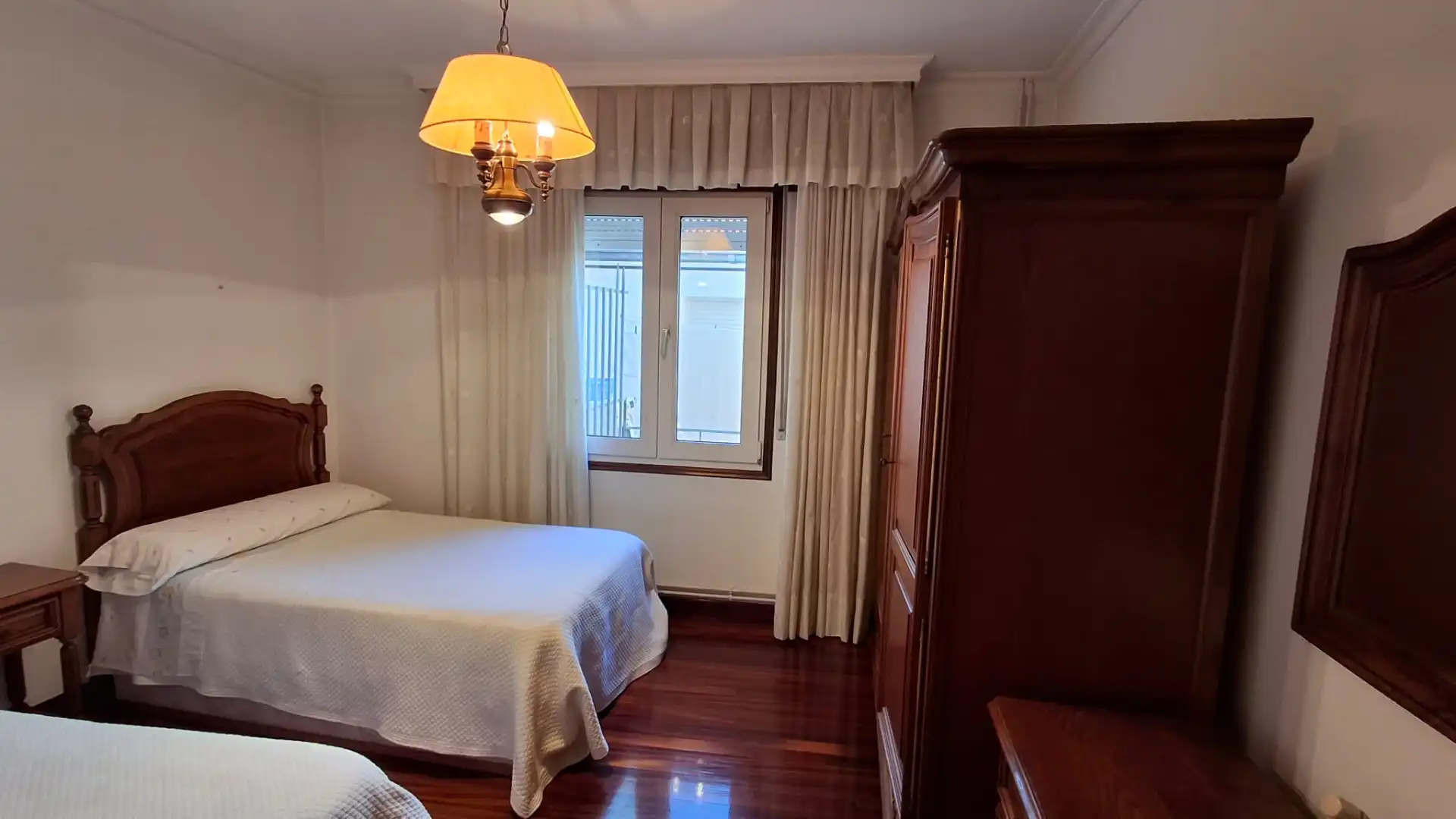 Habitación de Casa o chalet en venta en A Pobra do Caramiñal con Aire acondicionado, Calefacción y Jardín privado