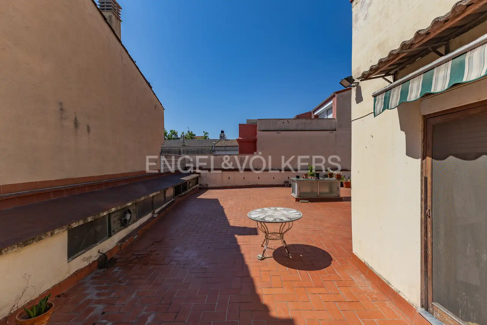 Terrace of Industrial buildings for sale in Sant Boi de Llobregat
