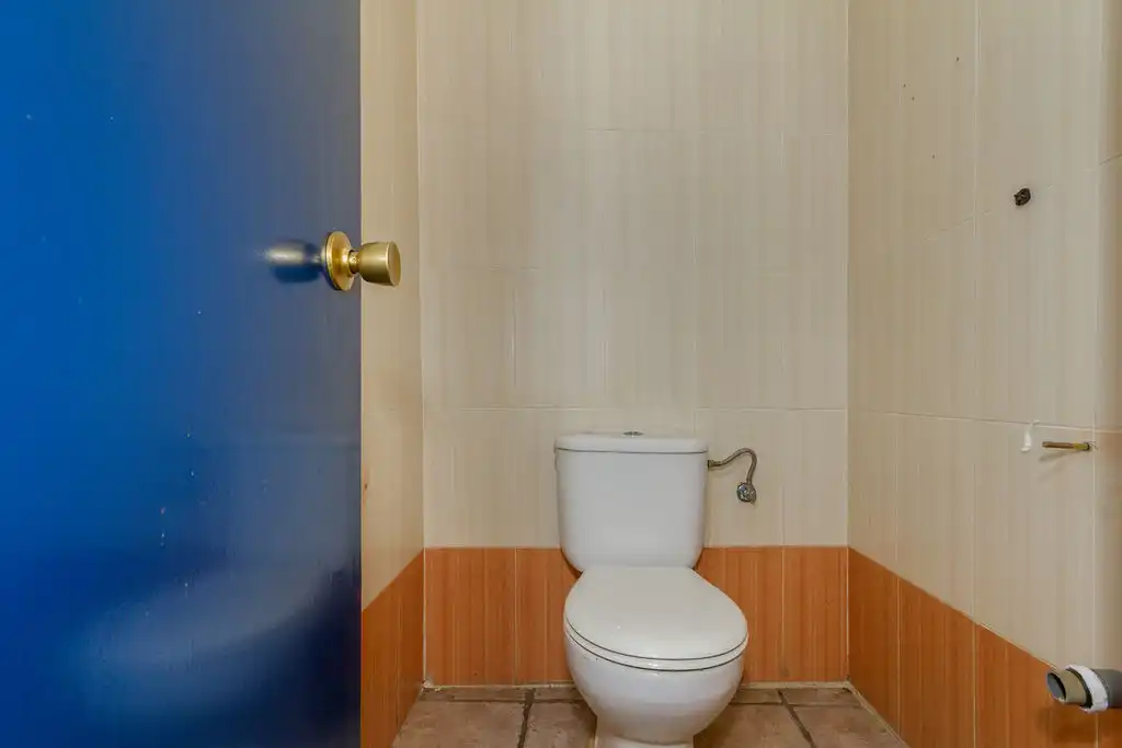 Baño de Local en venta en Azuqueca de Henares