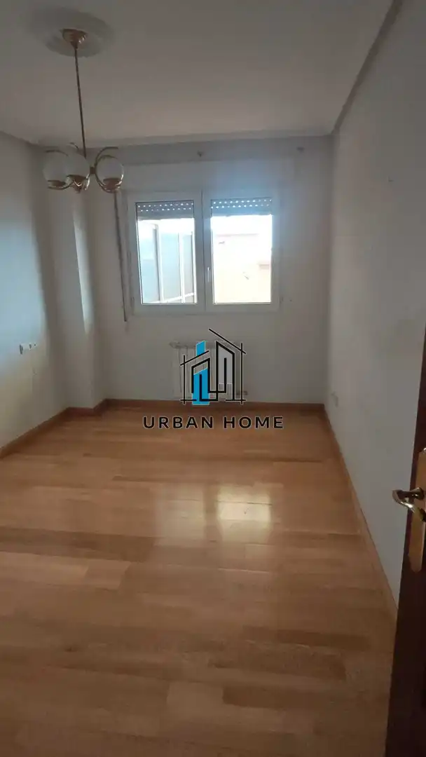 Bedroom of Flat for sale in San Andrés del Rabanedo  with Heating, Terrace and Storage room