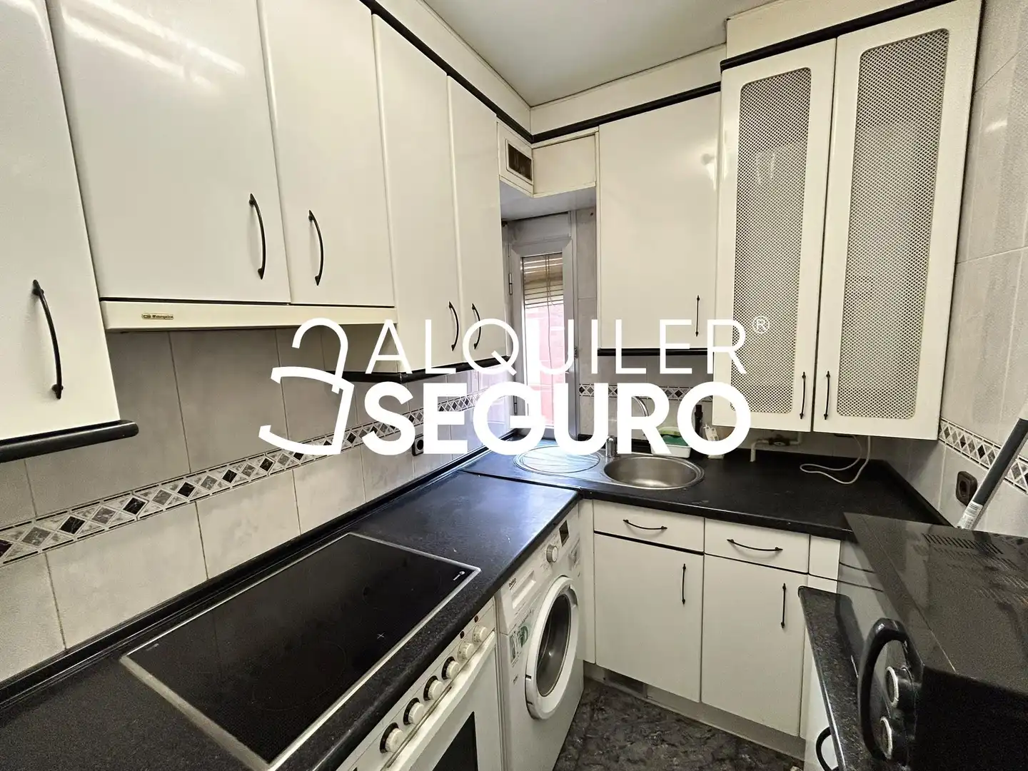 Kitchen of Flat for rent in Puente de Vallecas