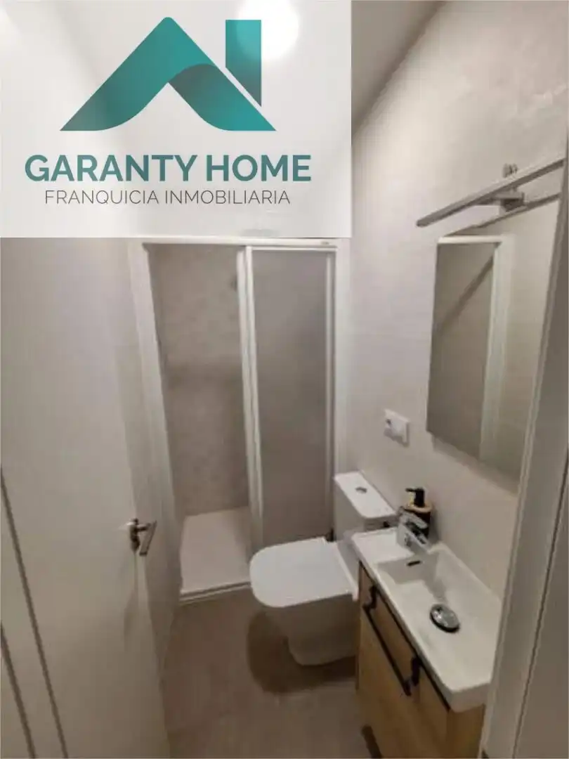 Badezimmer von Wohnung zur Miete in Jaén mit Klimaanlage, Terrasse und Möbliert