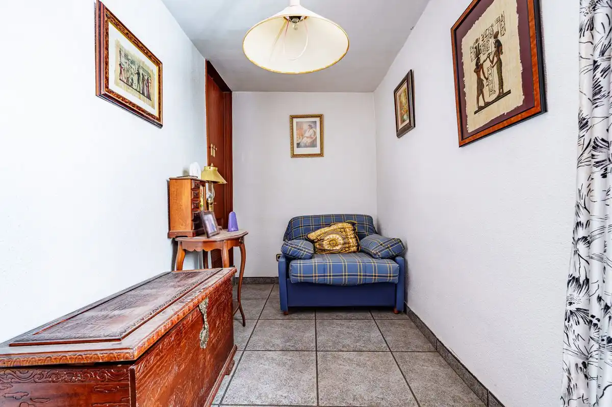Sala de estar de Casa adosada en venta en Alcalá de Henares con Aire acondicionado, Calefacción y Jardín privado